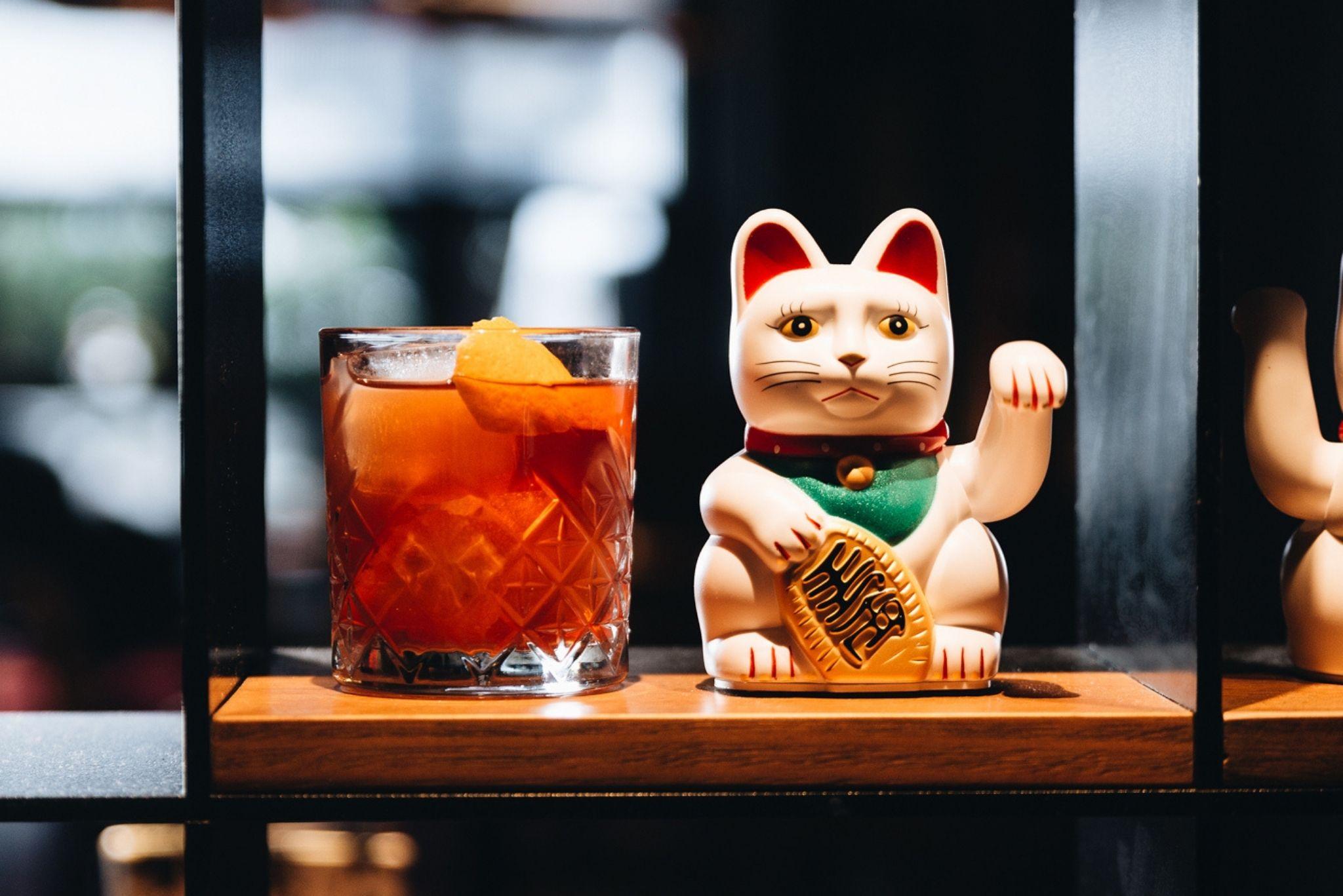Museum Apartment Hotel, Independent Collection By Evt Wellington Ngoại thất bức ảnh A cocktail at the bar