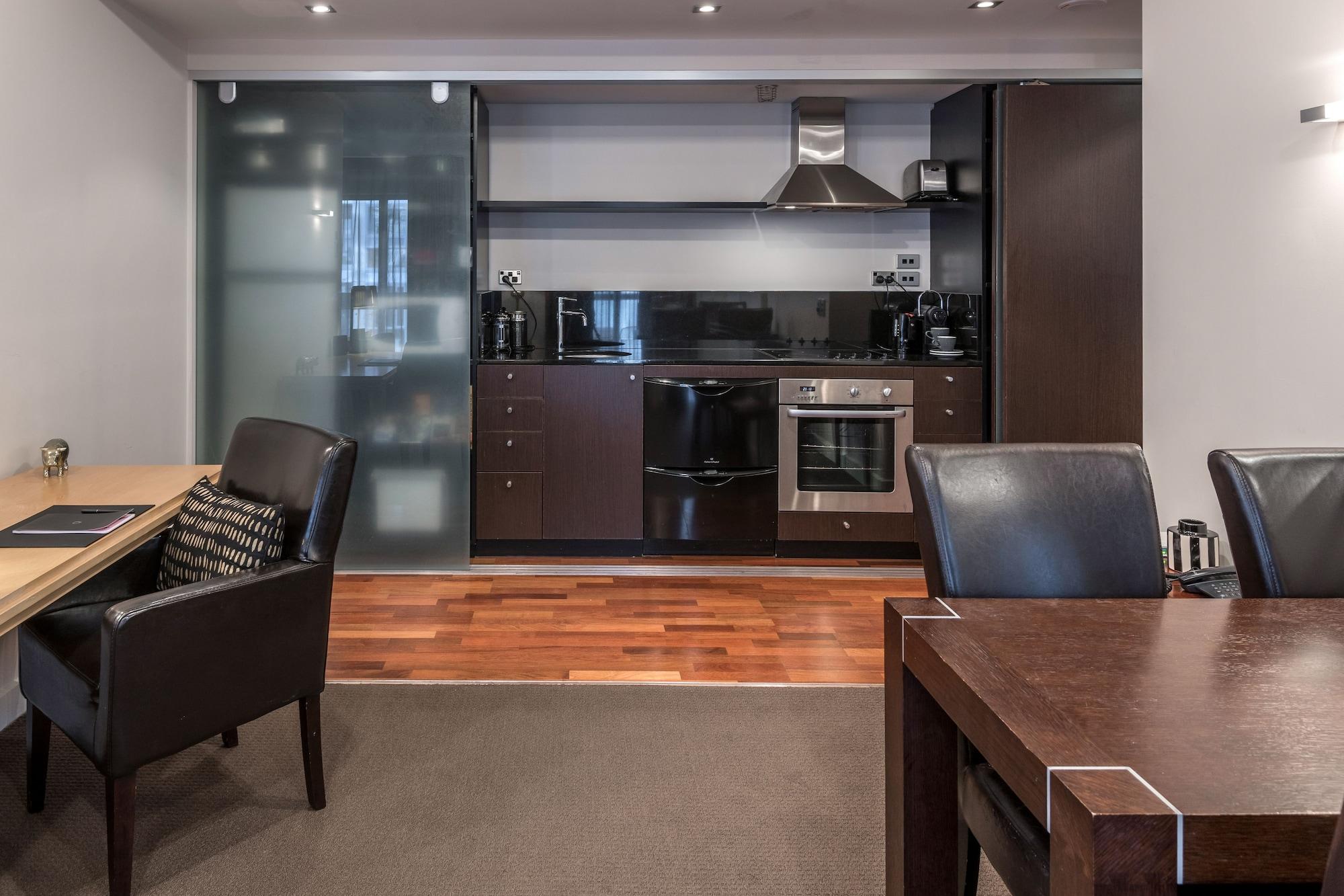 Museum Apartment Hotel, Independent Collection By Evt Wellington Ngoại thất bức ảnh A kitchen in a serviced apartment