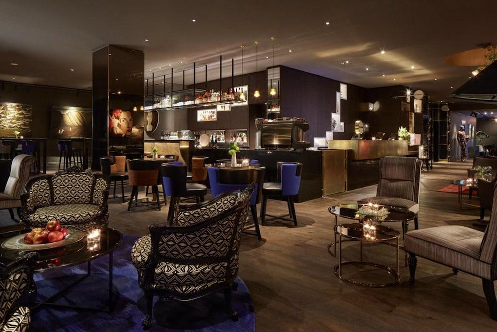 Museum Apartment Hotel, Independent Collection By Evt Wellington Ngoại thất bức ảnh The Lounge at the InterContinental London - The O2