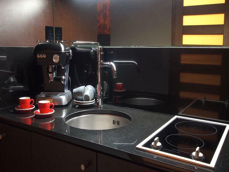 Museum Apartment Hotel, Independent Collection By Evt Wellington Ngoại thất bức ảnh A coffee machine in a kitchen